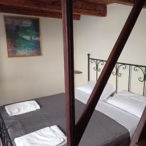 https://woodhouse-venice-san-marco.hotelinveneto.com