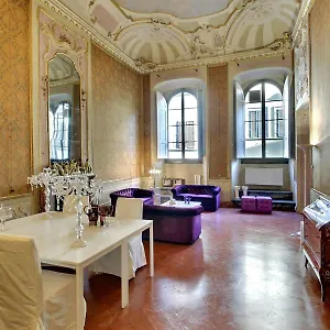 https://palazzo-tolomei-residenza-depoca.it-tuscanyhotel.com