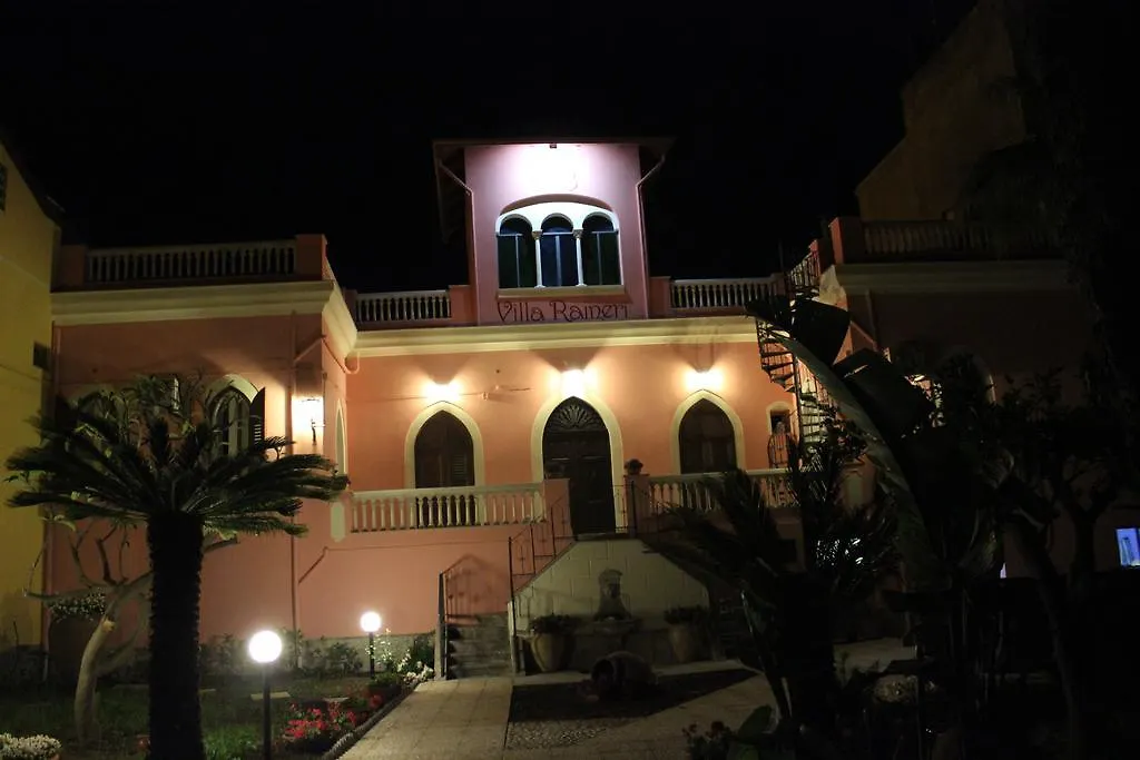 B&B Villa Raineri Giardini-Naxos Frühstückspension
