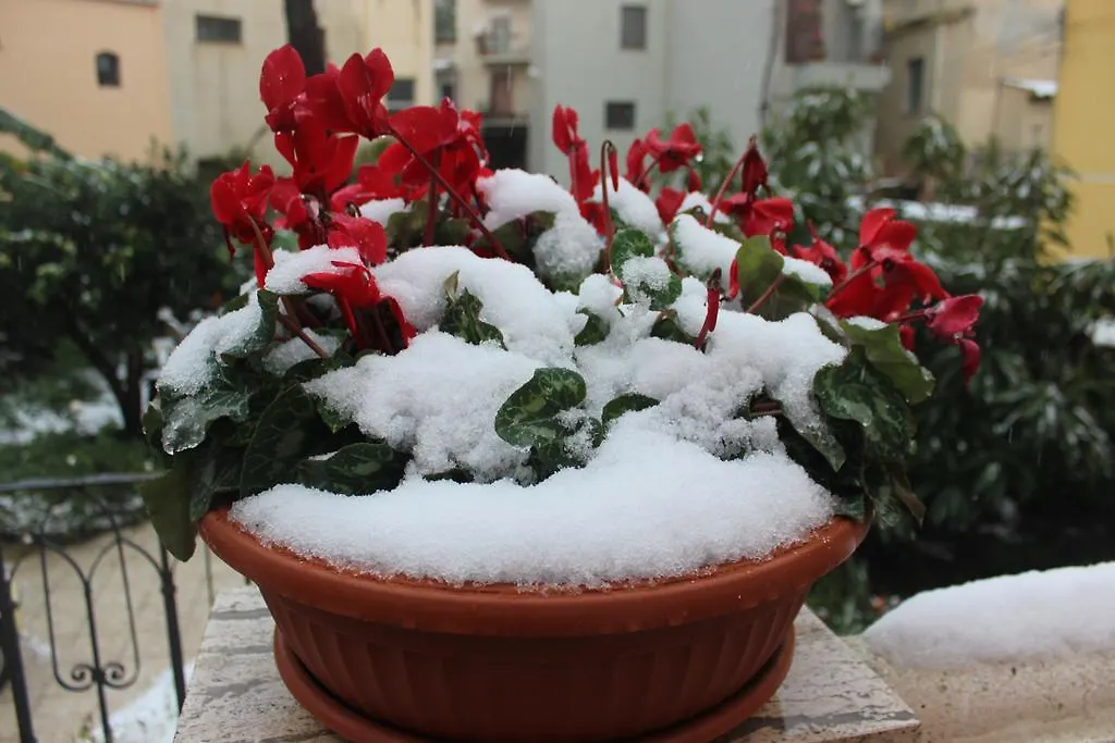 B&B Villa Raineri Giardini-Naxos Frühstückspension