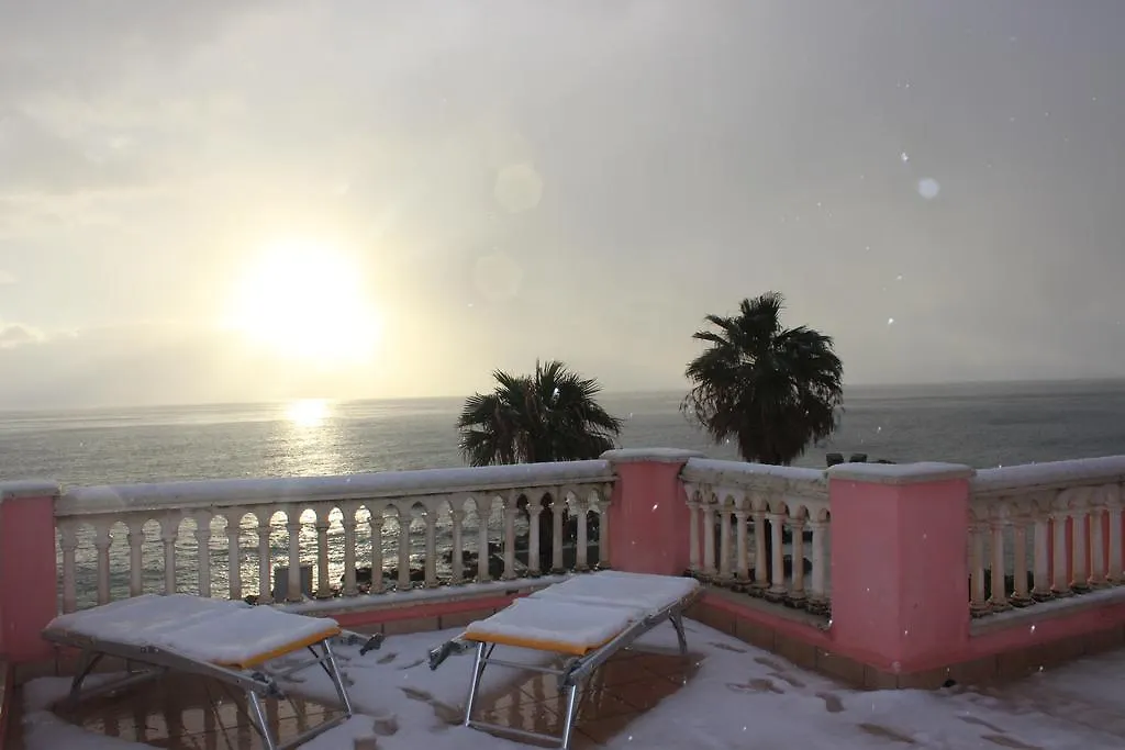 *** Frühstückspension B&B Villa Raineri Giardini-Naxos Italien