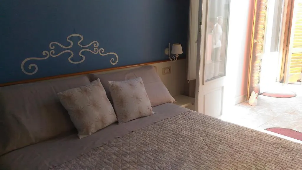 Frühstückspension B&B Villa Raineri Giardini-Naxos