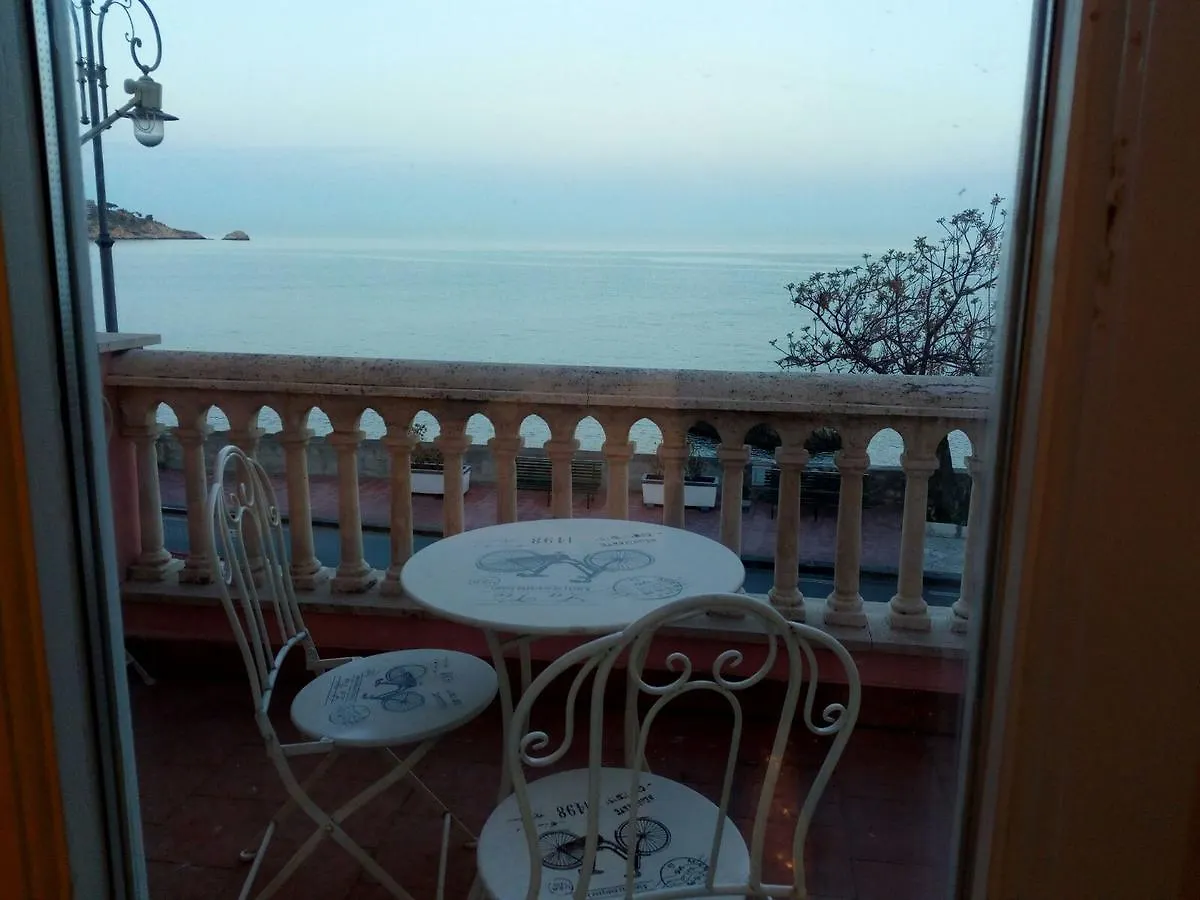 *** Frühstückspension B&B Villa Raineri Giardini-Naxos Italien